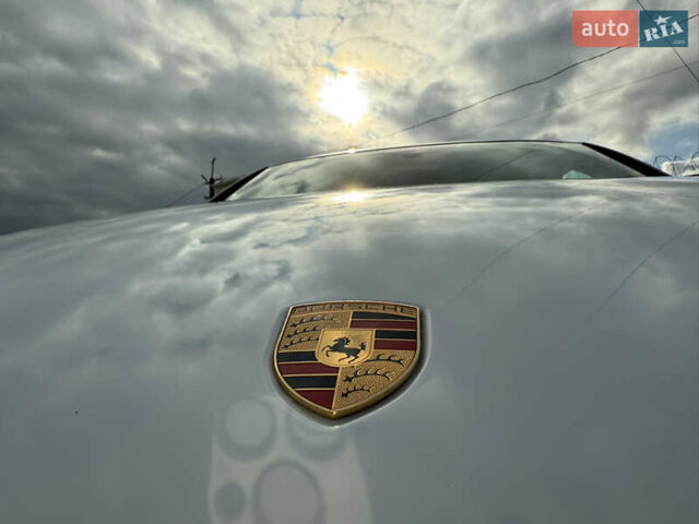 Белый Порше Каен, объемом двигателя 3.6 л и пробегом 70 тыс. км за 27000 $, фото 41 на Automoto.ua