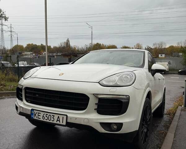 Порше Cayenne 2016 у Києві на Automoto.ua Білий Порше Cayenne, об'ємом двигуна 3.6 л та пробігом 167 тис. км за 24000 $, фото 2 на Automoto.ua