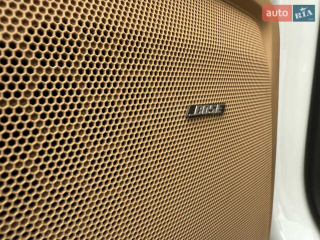 Белый Порше Каен, объемом двигателя 3.6 л и пробегом 70 тыс. км за 27000 $, фото 13 на Automoto.ua