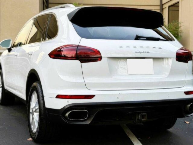 Білий Порше Cayenne, об'ємом двигуна 3.6 л та пробігом 71 тис. км за 16000 $, фото 3 на Automoto.ua