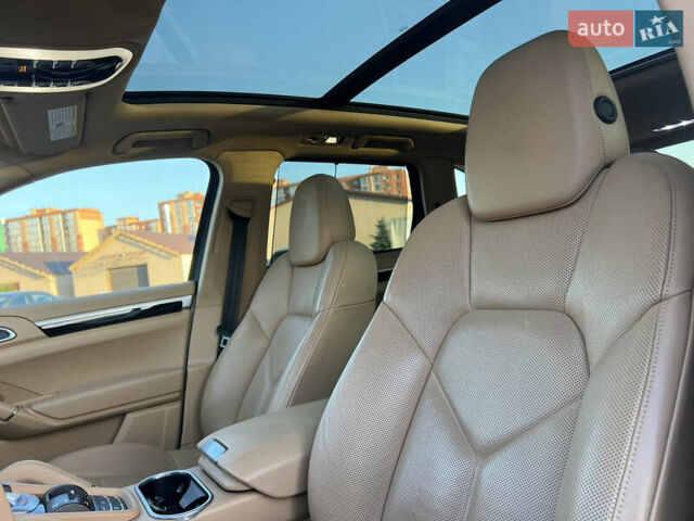 Білий Порше Cayenne, об'ємом двигуна 3.6 л та пробігом 68 тис. км за 27999 $, фото 11 на Automoto.ua