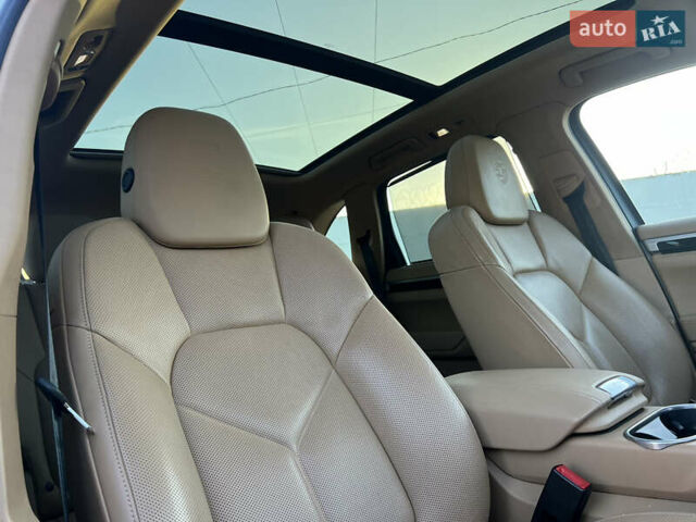 Білий Порше Cayenne, об'ємом двигуна 3.6 л та пробігом 68 тис. км за 27999 $, фото 32 на Automoto.ua