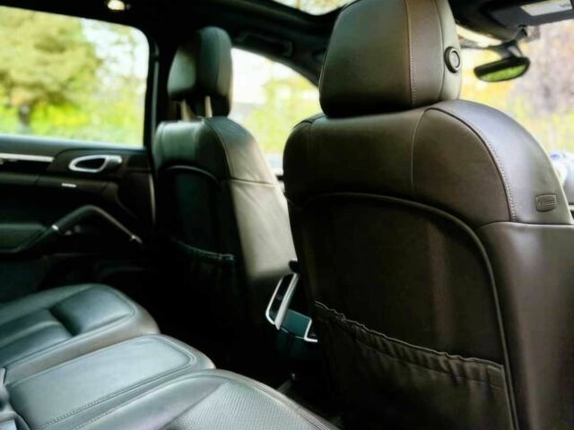 Білий Порше Cayenne, об'ємом двигуна 3.6 л та пробігом 71 тис. км за 16000 $, фото 8 на Automoto.ua
