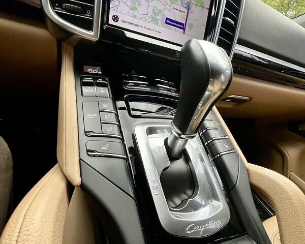 Белый Порше Каен, объемом двигателя 3.6 л и пробегом 148 тыс. км за 32000 $, фото 4 на Automoto.ua