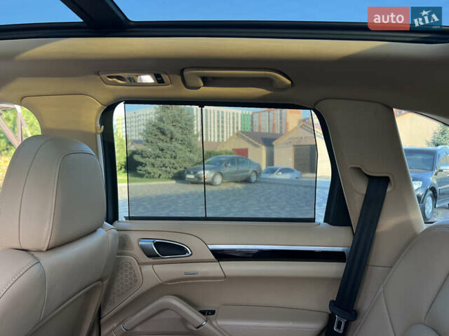 Білий Порше Cayenne, об'ємом двигуна 3.6 л та пробігом 68 тис. км за 27999 $, фото 26 на Automoto.ua