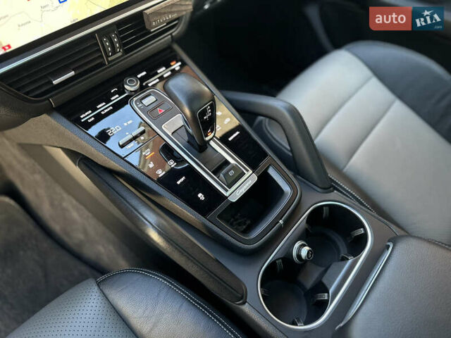 Белый Порше Каен, объемом двигателя 3 л и пробегом 105 тыс. км за 48500 $, фото 28 на Automoto.ua