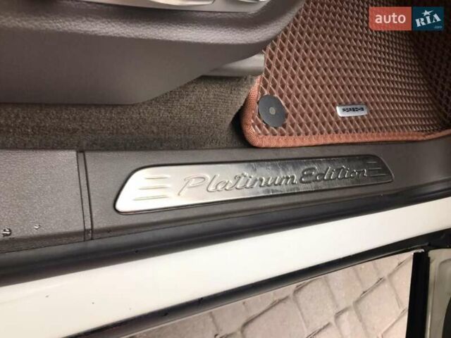Білий Порше Cayenne, об'ємом двигуна 3.6 л та пробігом 89 тис. км за 32900 $, фото 35 на Automoto.ua