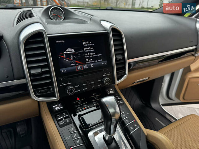 Белый Порше Каен, объемом двигателя 3.6 л и пробегом 150 тыс. км за 28999 $, фото 47 на Automoto.ua