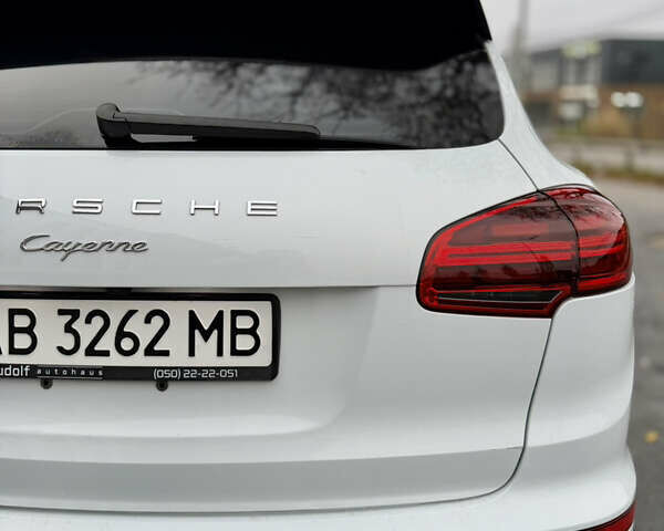 Белый Порше Каен, объемом двигателя 3.6 л и пробегом 126 тыс. км за 28500 $, фото 7 на Automoto.ua