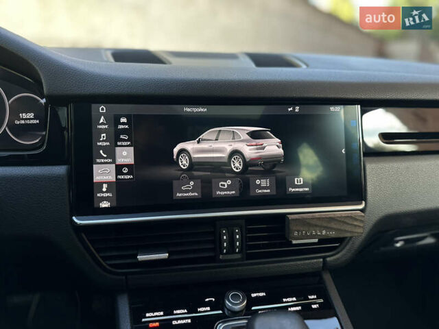 Белый Порше Каен, объемом двигателя 3 л и пробегом 105 тыс. км за 48500 $, фото 33 на Automoto.ua