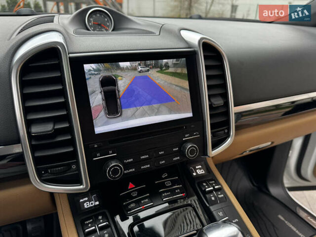 Белый Порше Каен, объемом двигателя 3.6 л и пробегом 150 тыс. км за 28900 $, фото 53 на Automoto.ua