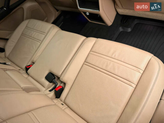 Белый Порше Каен, объемом двигателя 3 л и пробегом 179 тыс. км за 47800 $, фото 53 на Automoto.ua