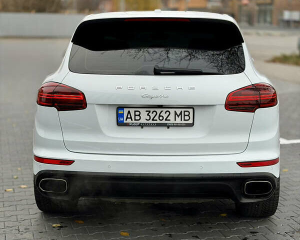 Белый Порше Каен, объемом двигателя 3.6 л и пробегом 126 тыс. км за 28500 $, фото 5 на Automoto.ua