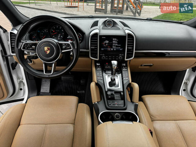 Білий Порше Cayenne, об'ємом двигуна 3.6 л та пробігом 150 тис. км за 29700 $, фото 42 на Automoto.ua