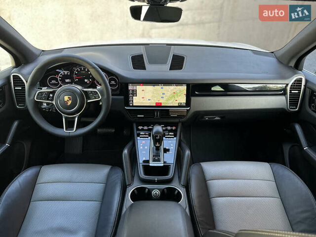 Белый Порше Каен, объемом двигателя 3 л и пробегом 105 тыс. км за 48500 $, фото 42 на Automoto.ua