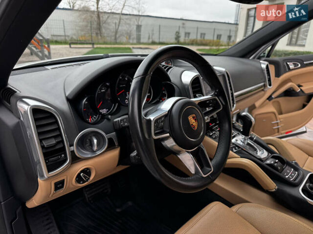 Білий Порше Cayenne, об'ємом двигуна 3.6 л та пробігом 150 тис. км за 29700 $, фото 21 на Automoto.ua