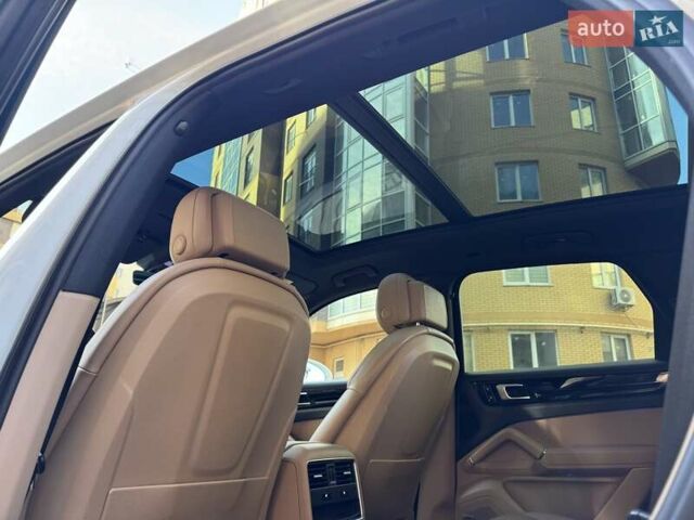 Білий Порше Cayenne, об'ємом двигуна 2.89 л та пробігом 115 тис. км за 49800 $, фото 43 на Automoto.ua
