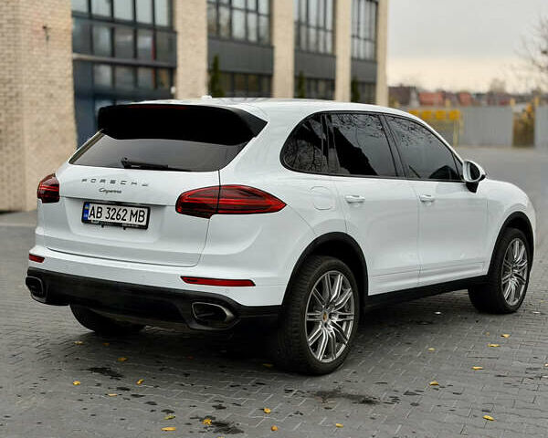 Белый Порше Каен, объемом двигателя 3.6 л и пробегом 126 тыс. км за 28500 $, фото 4 на Automoto.ua