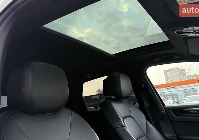 Белый Порше Каен, объемом двигателя 3 л и пробегом 137 тыс. км за 43000 $, фото 10 на Automoto.ua