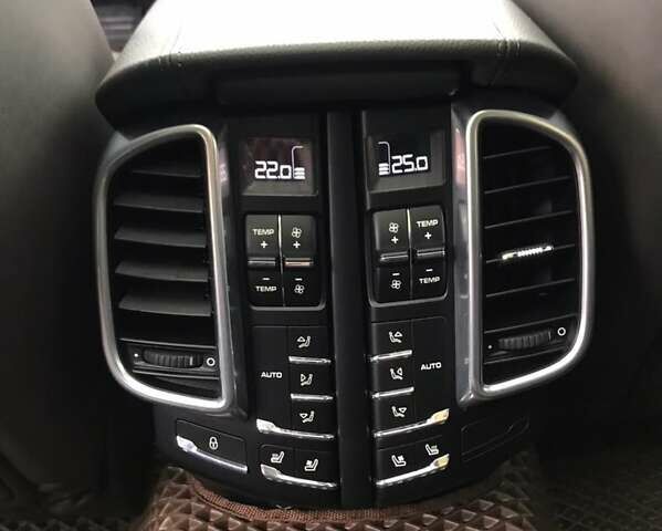 Білий Порше Cayenne, об'ємом двигуна 3.6 л та пробігом 89 тис. км за 32900 $, фото 52 на Automoto.ua