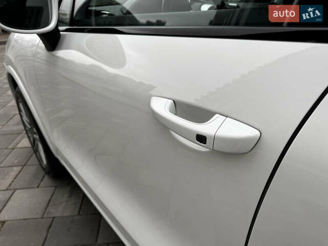 Белый Порше Каен, объемом двигателя 3.6 л и пробегом 150 тыс. км за 28900 $, фото 13 на Automoto.ua