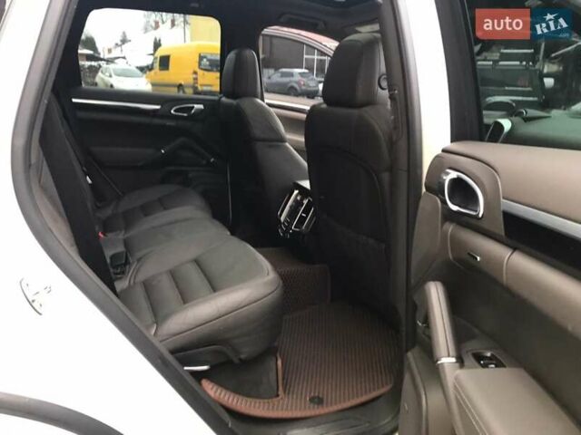 Білий Порше Cayenne, об'ємом двигуна 3.6 л та пробігом 89 тис. км за 32900 $, фото 36 на Automoto.ua