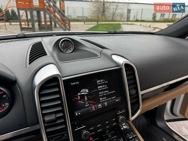 Білий Порше Cayenne, об'ємом двигуна 3.6 л та пробігом 150 тис. км за 29700 $, фото 48 на Automoto.ua