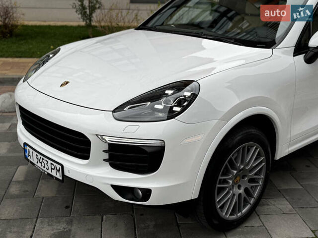 Білий Порше Cayenne, об'ємом двигуна 3.6 л та пробігом 150 тис. км за 29700 $, фото 2 на Automoto.ua