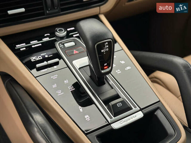 Белый Порше Каен, объемом двигателя 3 л и пробегом 179 тыс. км за 47800 $, фото 68 на Automoto.ua