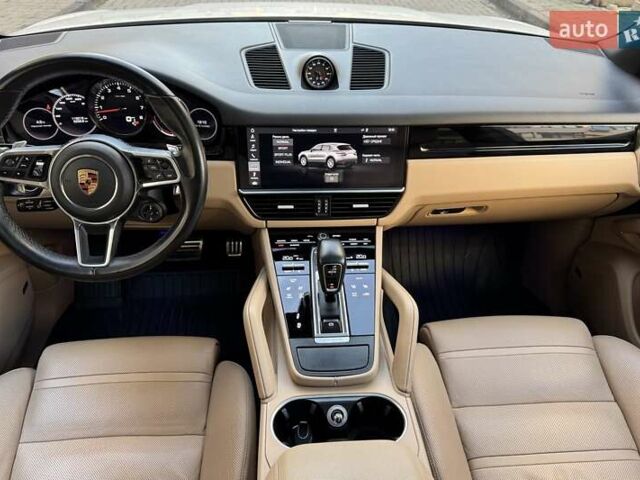 Білий Порше Cayenne, об'ємом двигуна 2.89 л та пробігом 115 тис. км за 49800 $, фото 36 на Automoto.ua