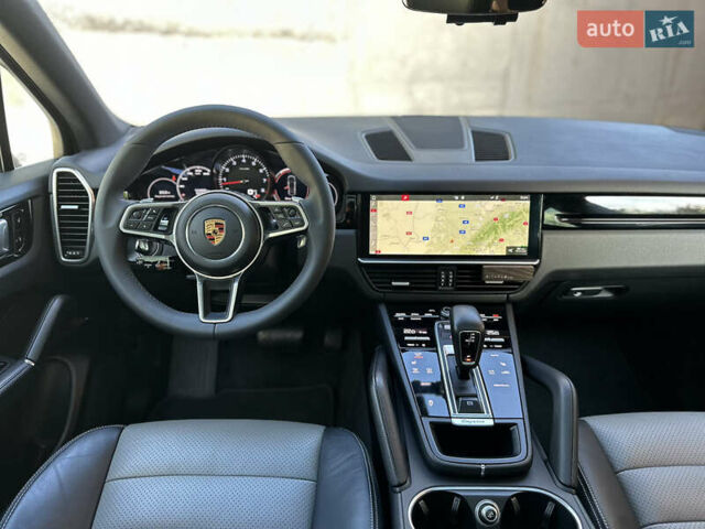 Белый Порше Каен, объемом двигателя 3 л и пробегом 105 тыс. км за 48500 $, фото 43 на Automoto.ua