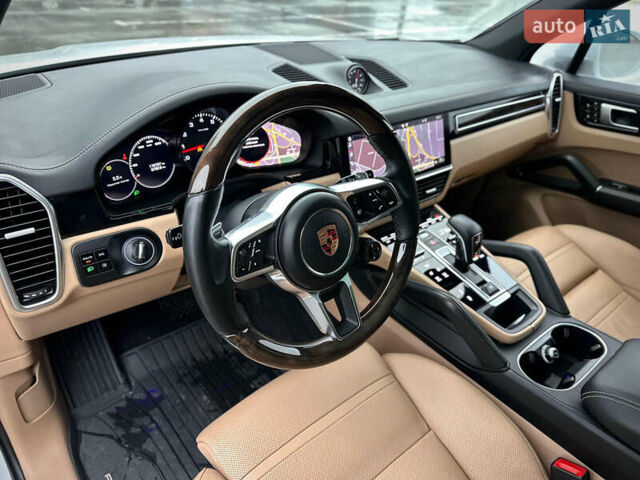 Белый Порше Каен, объемом двигателя 3 л и пробегом 179 тыс. км за 47800 $, фото 32 на Automoto.ua