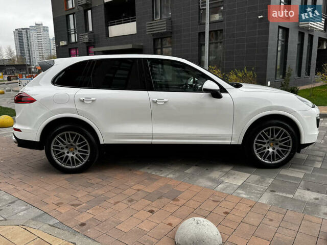 Білий Порше Cayenne, об'ємом двигуна 3.6 л та пробігом 150 тис. км за 29700 $, фото 8 на Automoto.ua