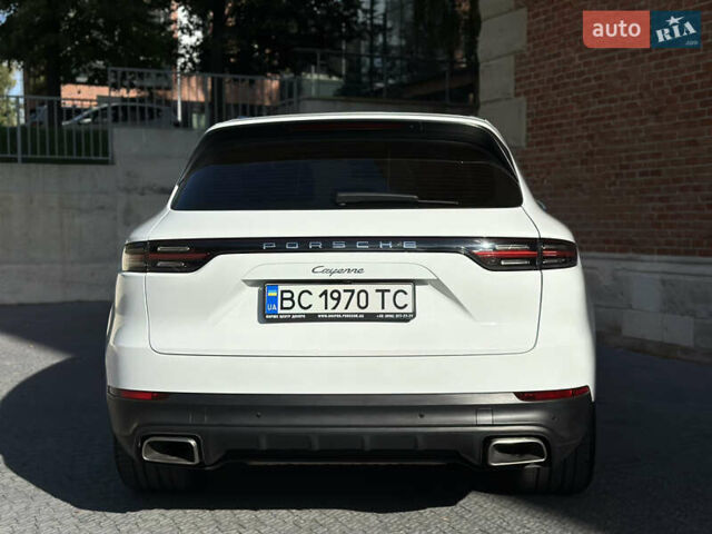 Белый Порше Каен, объемом двигателя 3 л и пробегом 105 тыс. км за 48500 $, фото 10 на Automoto.ua