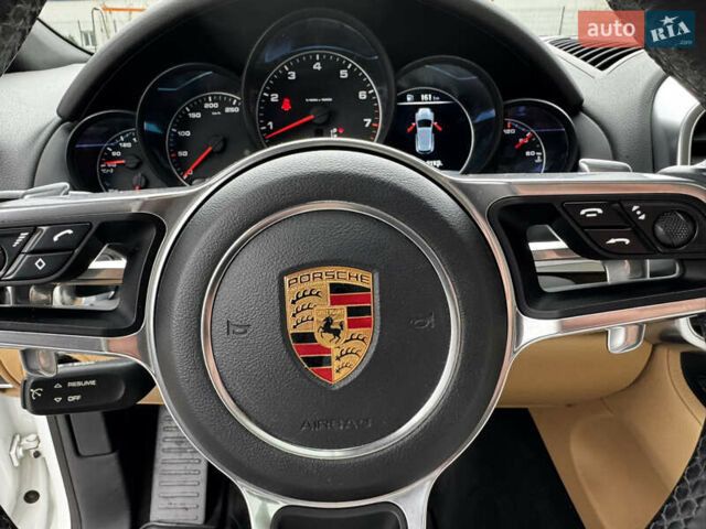 Білий Порше Cayenne, об'ємом двигуна 3.6 л та пробігом 150 тис. км за 29700 $, фото 51 на Automoto.ua