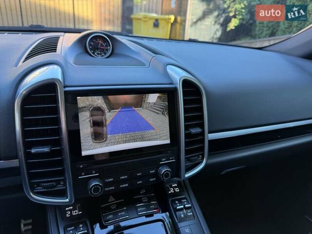 Білий Порше Cayenne, об'ємом двигуна 3.6 л та пробігом 111 тис. км за 31000 $, фото 43 на Automoto.ua