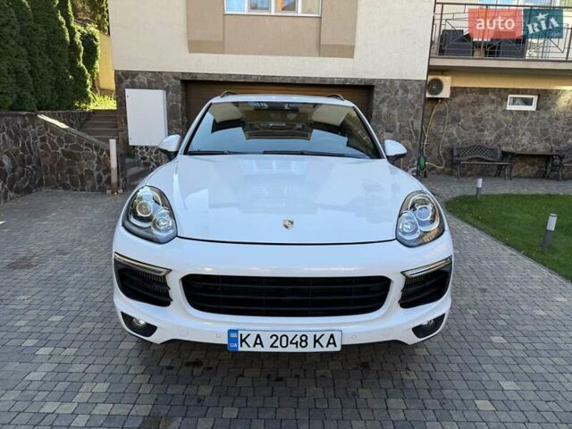 Білий Порше Cayenne, об'ємом двигуна 3.6 л та пробігом 111 тис. км за 31000 $, фото 5 на Automoto.ua