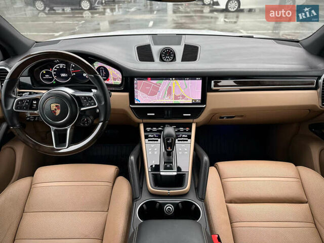 Белый Порше Каен, объемом двигателя 3 л и пробегом 179 тыс. км за 47800 $, фото 64 на Automoto.ua
