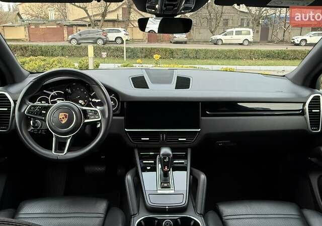 Белый Порше Каен, объемом двигателя 3 л и пробегом 137 тыс. км за 43000 $, фото 8 на Automoto.ua