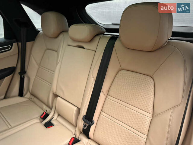 Белый Порше Каен, объемом двигателя 3 л и пробегом 179 тыс. км за 47800 $, фото 45 на Automoto.ua