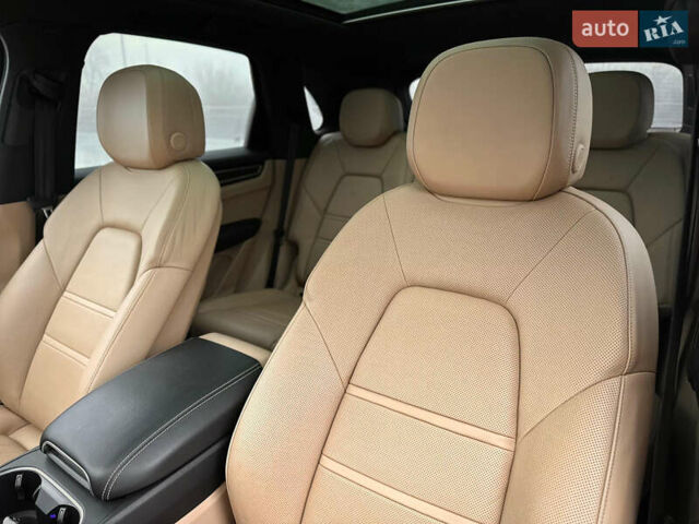 Белый Порше Каен, объемом двигателя 3 л и пробегом 179 тыс. км за 47800 $, фото 40 на Automoto.ua