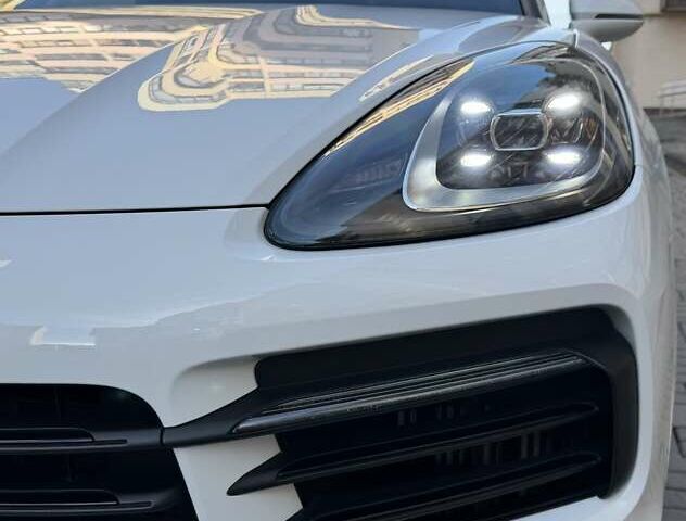 Білий Порше Cayenne, об'ємом двигуна 2.89 л та пробігом 115 тис. км за 49800 $, фото 13 на Automoto.ua