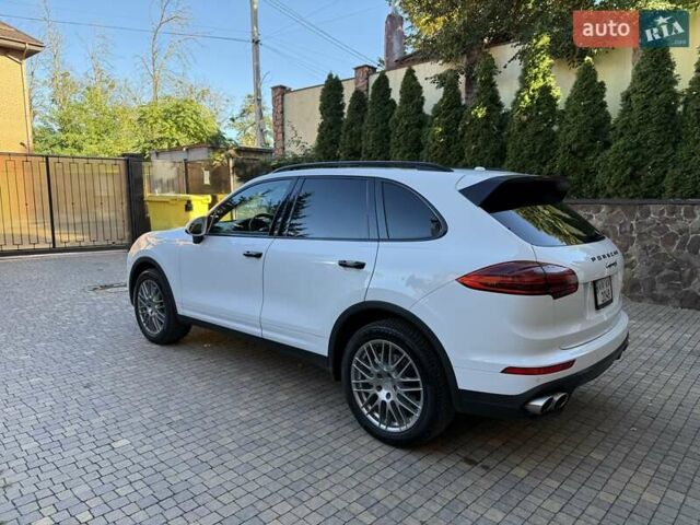 Білий Порше Cayenne, об'ємом двигуна 3.6 л та пробігом 111 тис. км за 31000 $, фото 12 на Automoto.ua