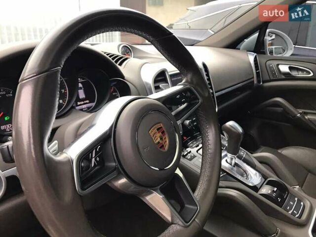Білий Порше Cayenne, об'ємом двигуна 3.6 л та пробігом 89 тис. км за 32900 $, фото 71 на Automoto.ua