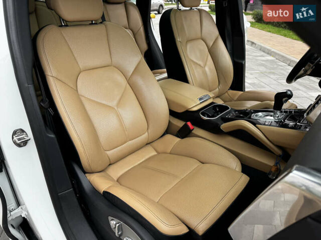 Білий Порше Cayenne, об'ємом двигуна 3.6 л та пробігом 150 тис. км за 29700 $, фото 38 на Automoto.ua
