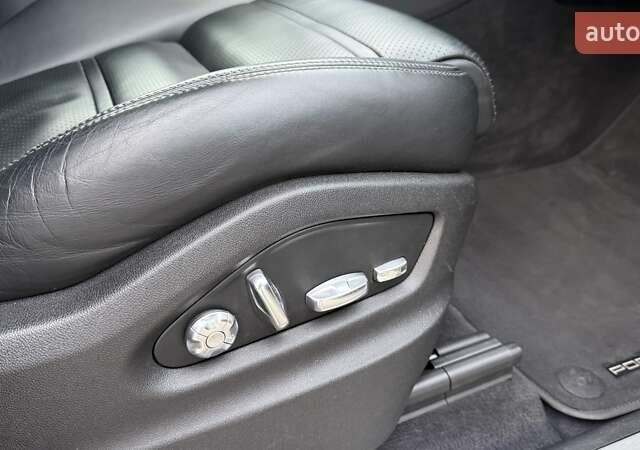 Белый Порше Каен, объемом двигателя 3 л и пробегом 137 тыс. км за 43000 $, фото 11 на Automoto.ua