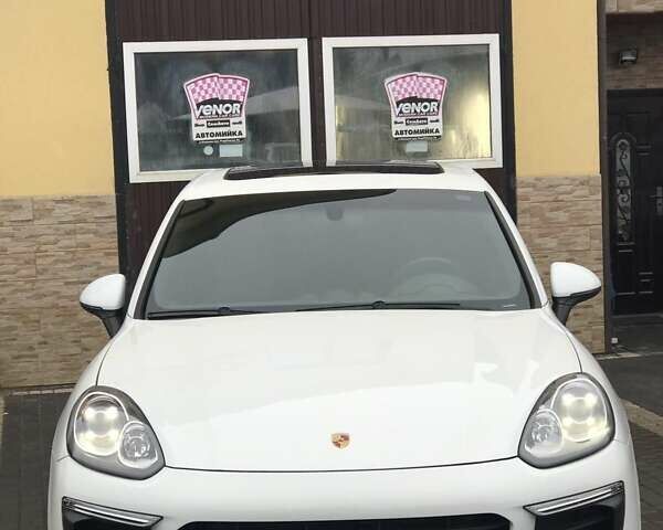 Білий Порше Cayenne, об'ємом двигуна 3.6 л та пробігом 89 тис. км за 32900 $, фото 22 на Automoto.ua