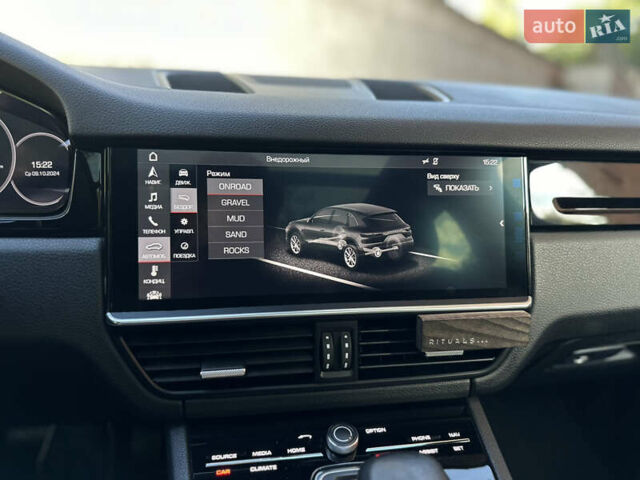 Белый Порше Каен, объемом двигателя 3 л и пробегом 105 тыс. км за 48500 $, фото 32 на Automoto.ua