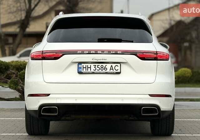 Белый Порше Каен, объемом двигателя 3 л и пробегом 137 тыс. км за 43000 $, фото 1 на Automoto.ua