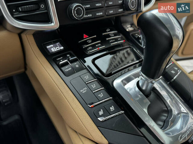 Білий Порше Cayenne, об'ємом двигуна 3.6 л та пробігом 150 тис. км за 29700 $, фото 52 на Automoto.ua